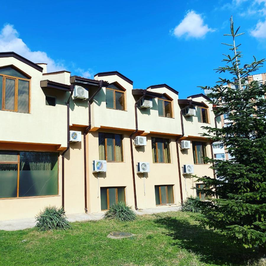 Interrum Hotel Razgrad Eksteriør billede
