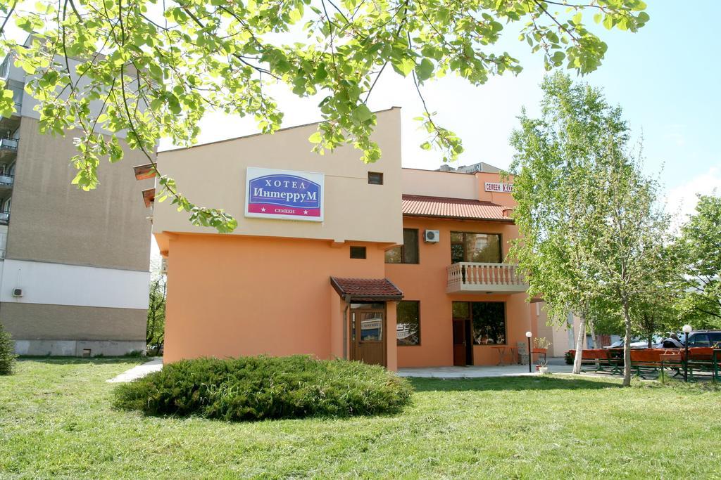 Interrum Hotel Razgrad Eksteriør billede