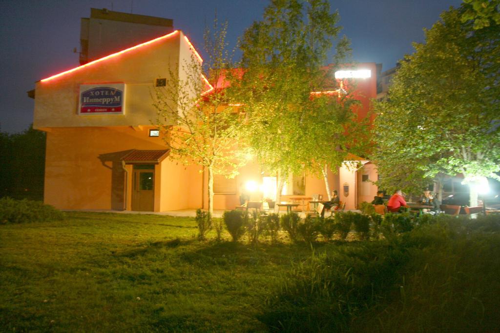 Interrum Hotel Razgrad Eksteriør billede
