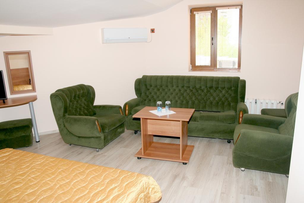 Interrum Hotel Razgrad Værelse billede