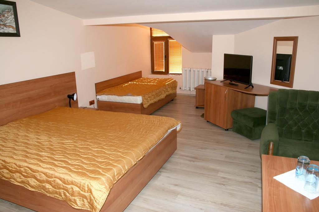 Interrum Hotel Razgrad Værelse billede