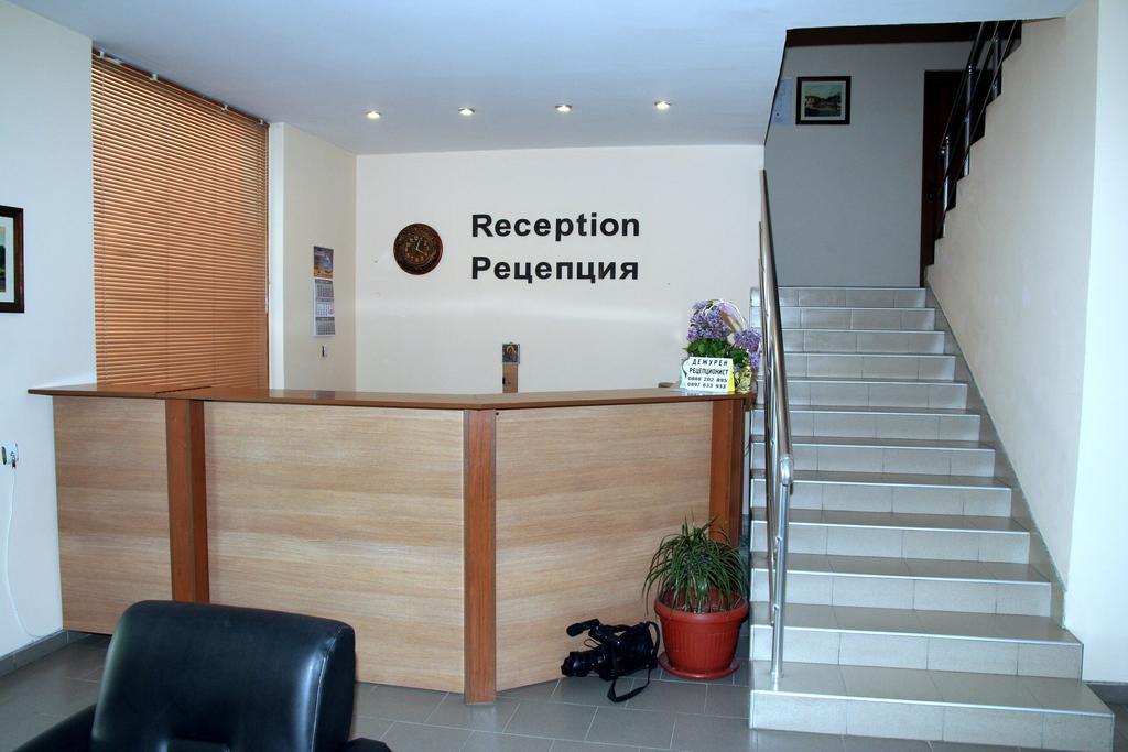 Interrum Hotel Razgrad Eksteriør billede