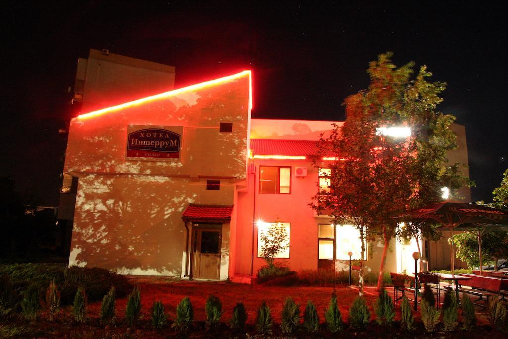 Interrum Hotel Razgrad Eksteriør billede
