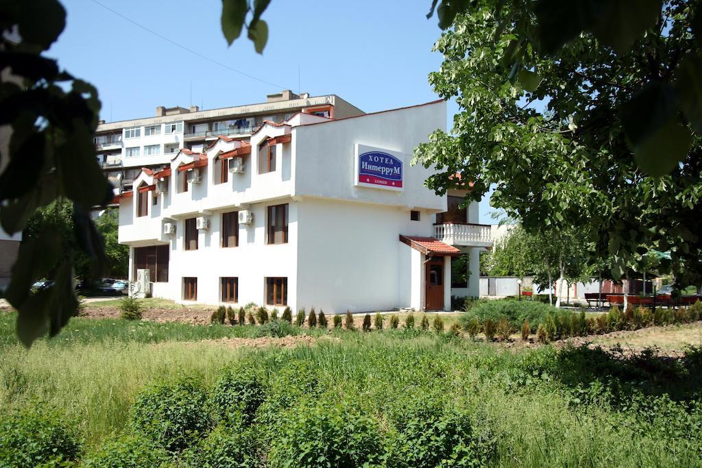Interrum Hotel Razgrad Eksteriør billede