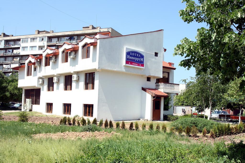 Interrum Hotel Razgrad Eksteriør billede