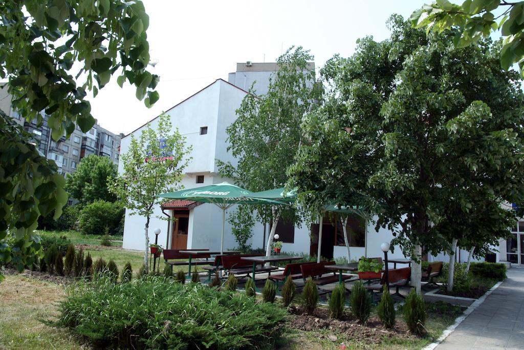 Interrum Hotel Razgrad Eksteriør billede