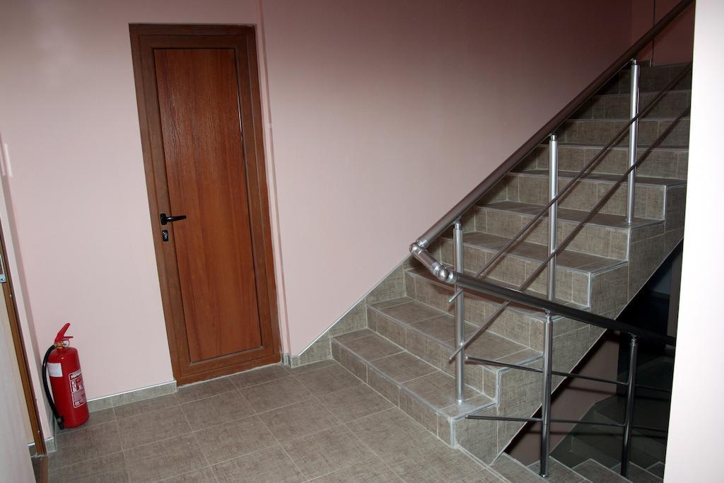 Interrum Hotel Razgrad Eksteriør billede