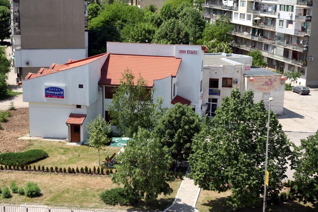 Interrum Hotel Razgrad Eksteriør billede